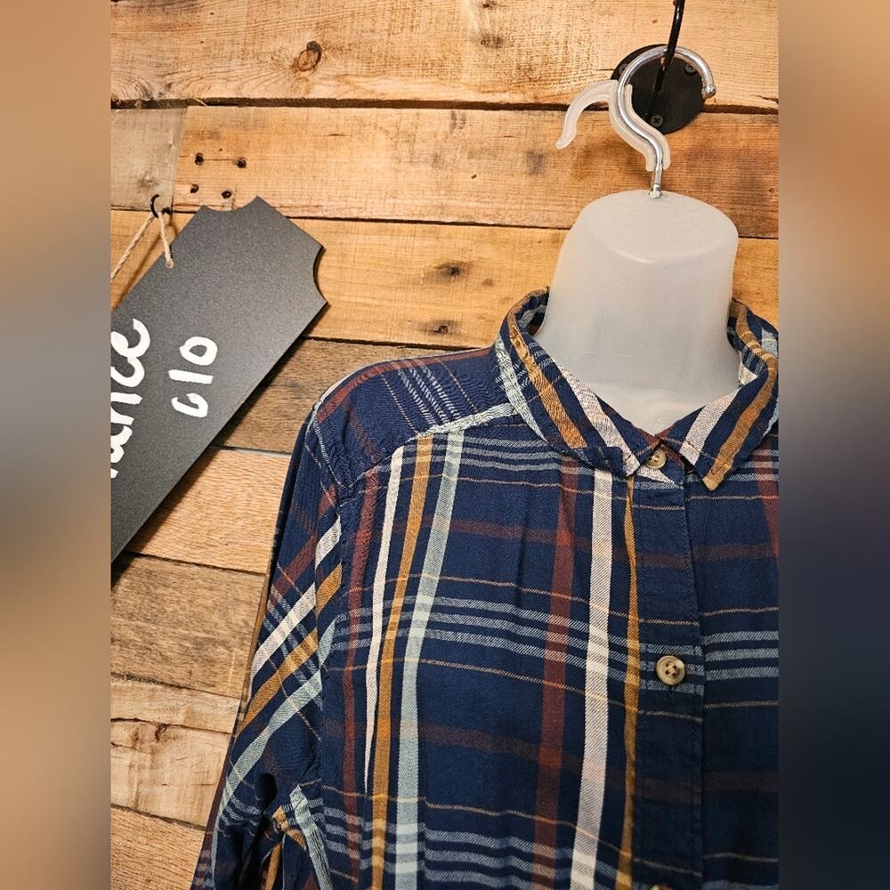 SALE-SO women's dark plaid design button down shirt size Large - Picture 3 of 11